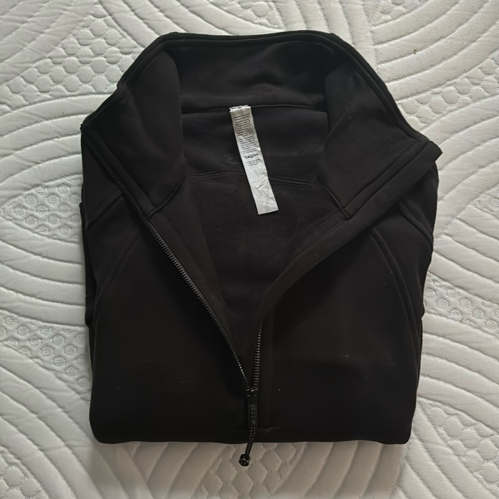 Lululemon Scuba Oversized Funnel-Neck Half Zip
Long in Black